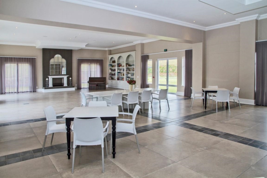 To Let 2 Bedroom Property for Rent in Hunters Estate Western Cape